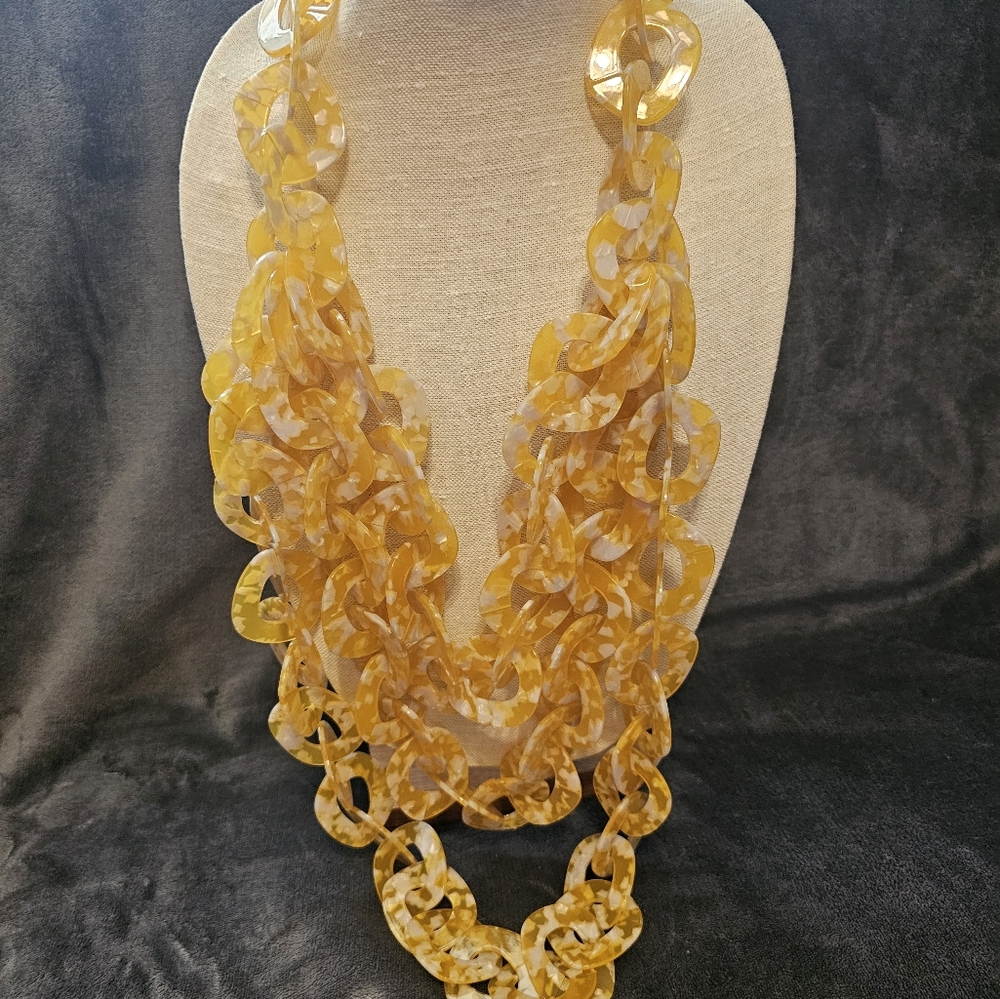 SJ Yellow Zaria